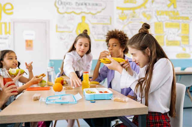 瑞德斯学校Reed's School 16+入学要求